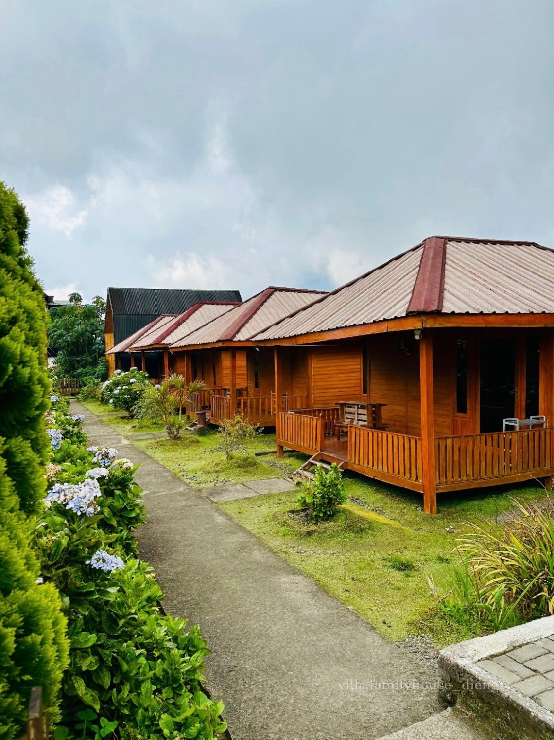 Cottage Cabin 1