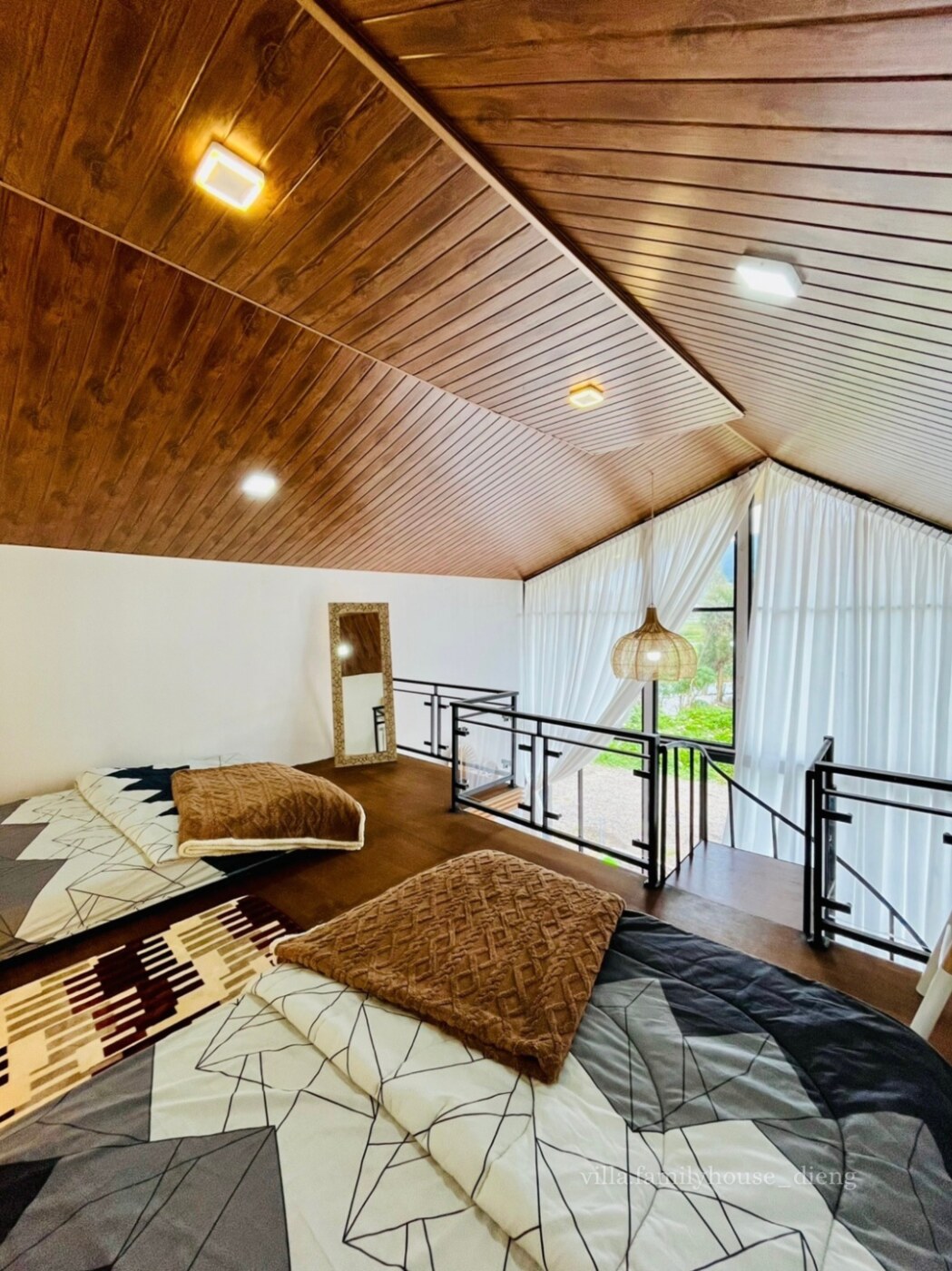Viona Cabin (View Kebun Bunga)