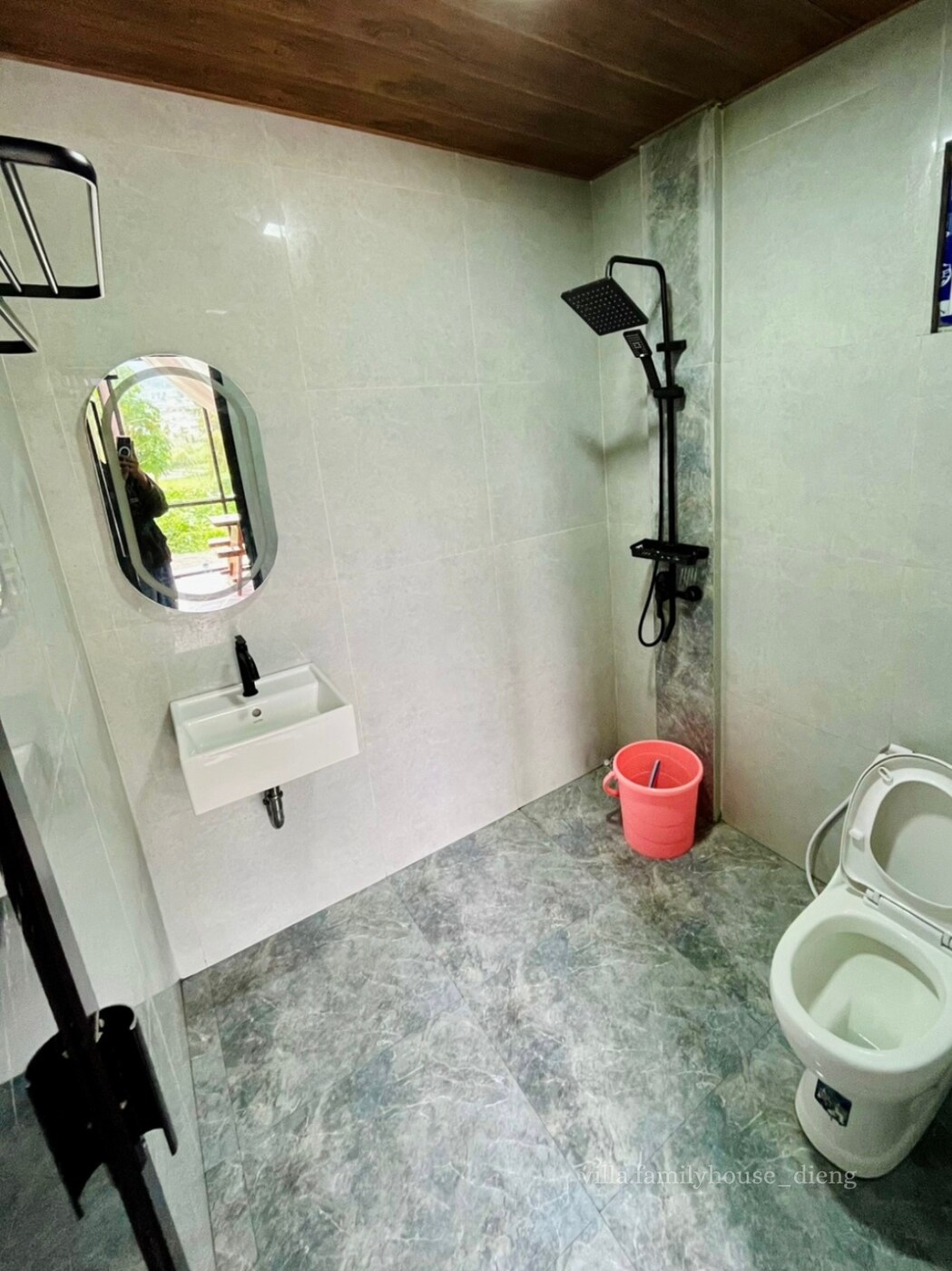 Viona Cabin (View Kebun Bunga)